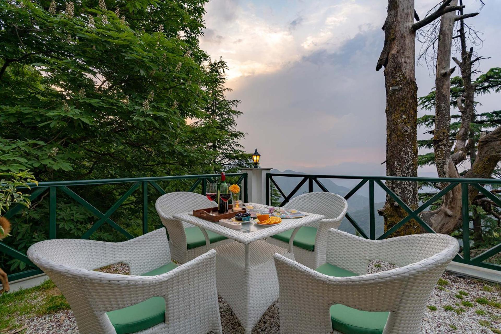 Stayvista Mellow Cottage Scenic View Near Mall Road Mussoorie Dış mekan fotoğraf